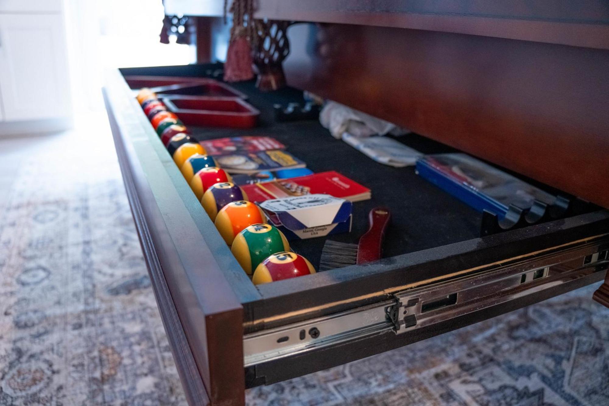 Stylish 3br W Pool Table & Garage Holiday home *
